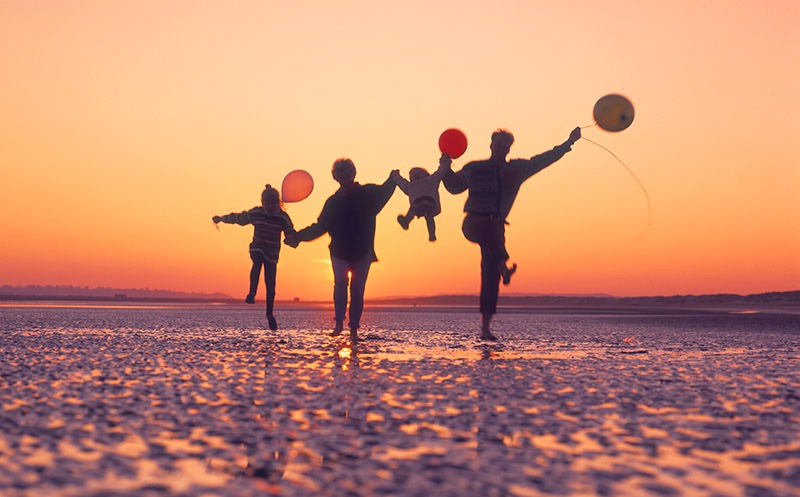 The Banks Family shot on Camber Sands for Wimpey Homes Agency Saatchi & Saatchi Art Director Peter Jones. One straight shot.